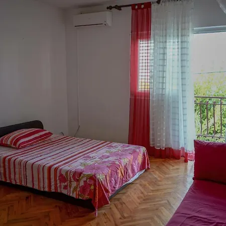 Apartment With A Parking Space Slatine, Ciovo - 973 *